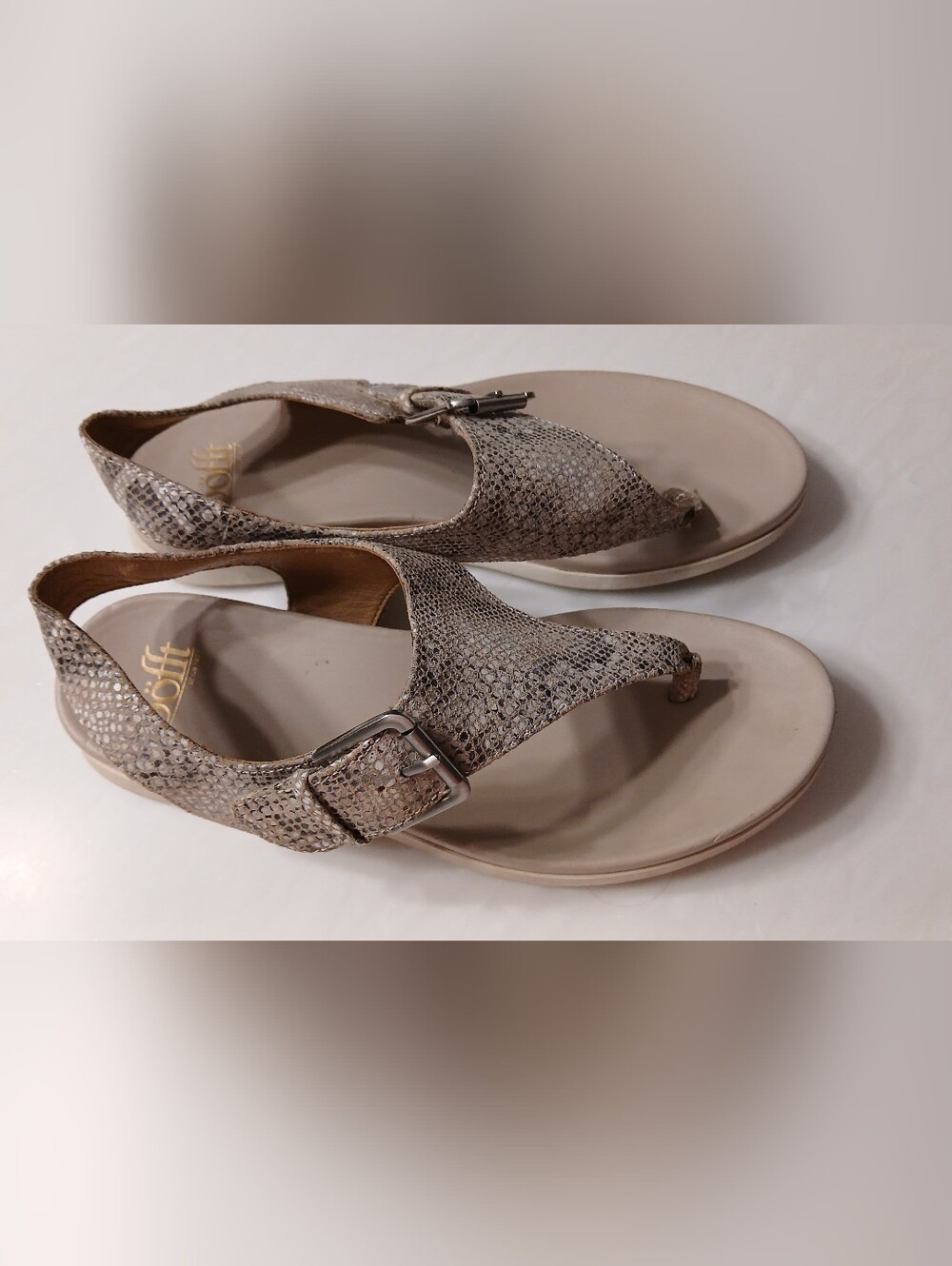 Sofft Farlyn Snakeskin Leather Thong Sandal – Tan/Cream – Size 8M